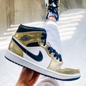 Nike air jordan 1 mid sneakers